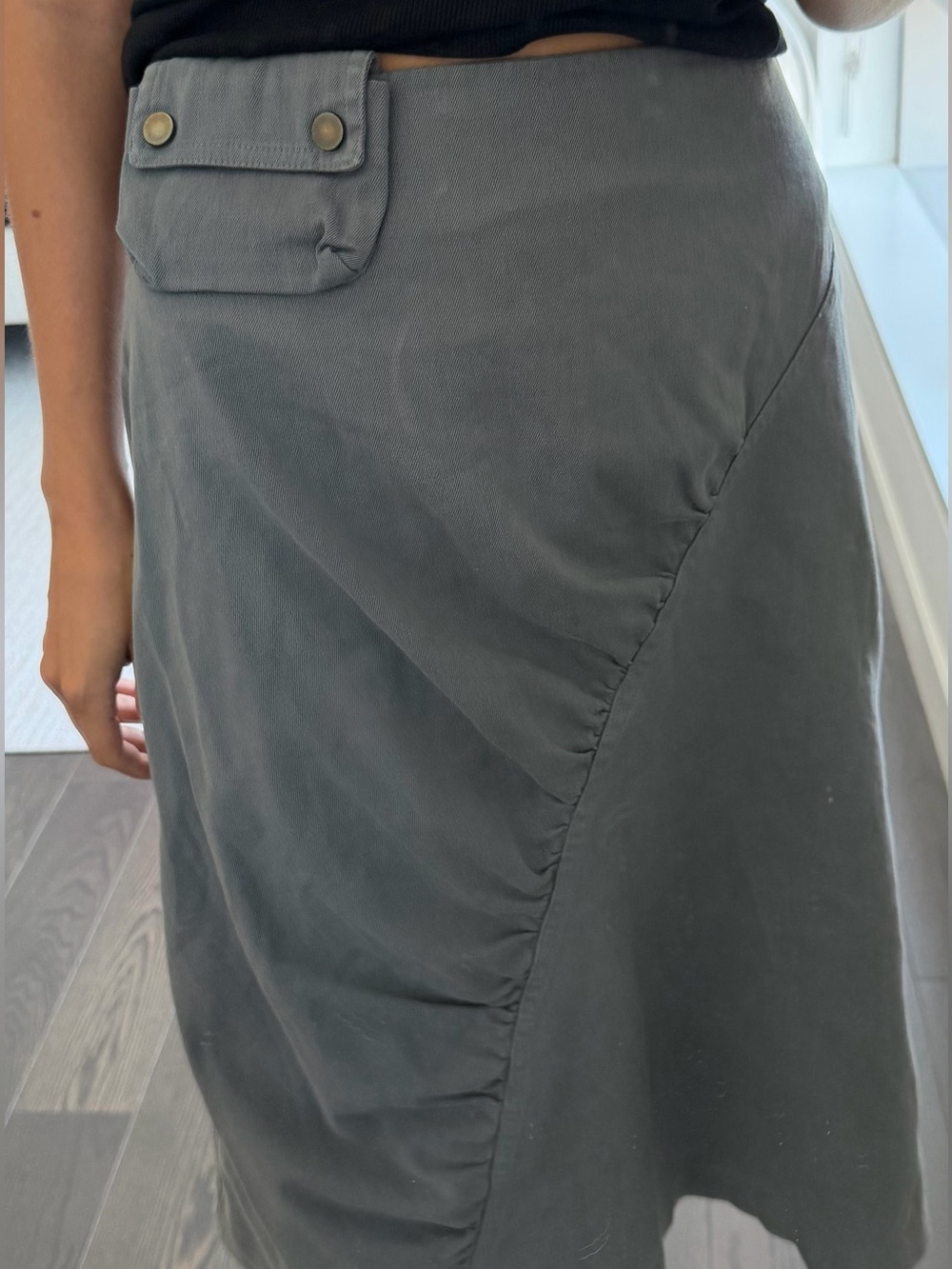 Collection Privée Gray Wrap Midi Skirt with Utility Pocket | Size 40